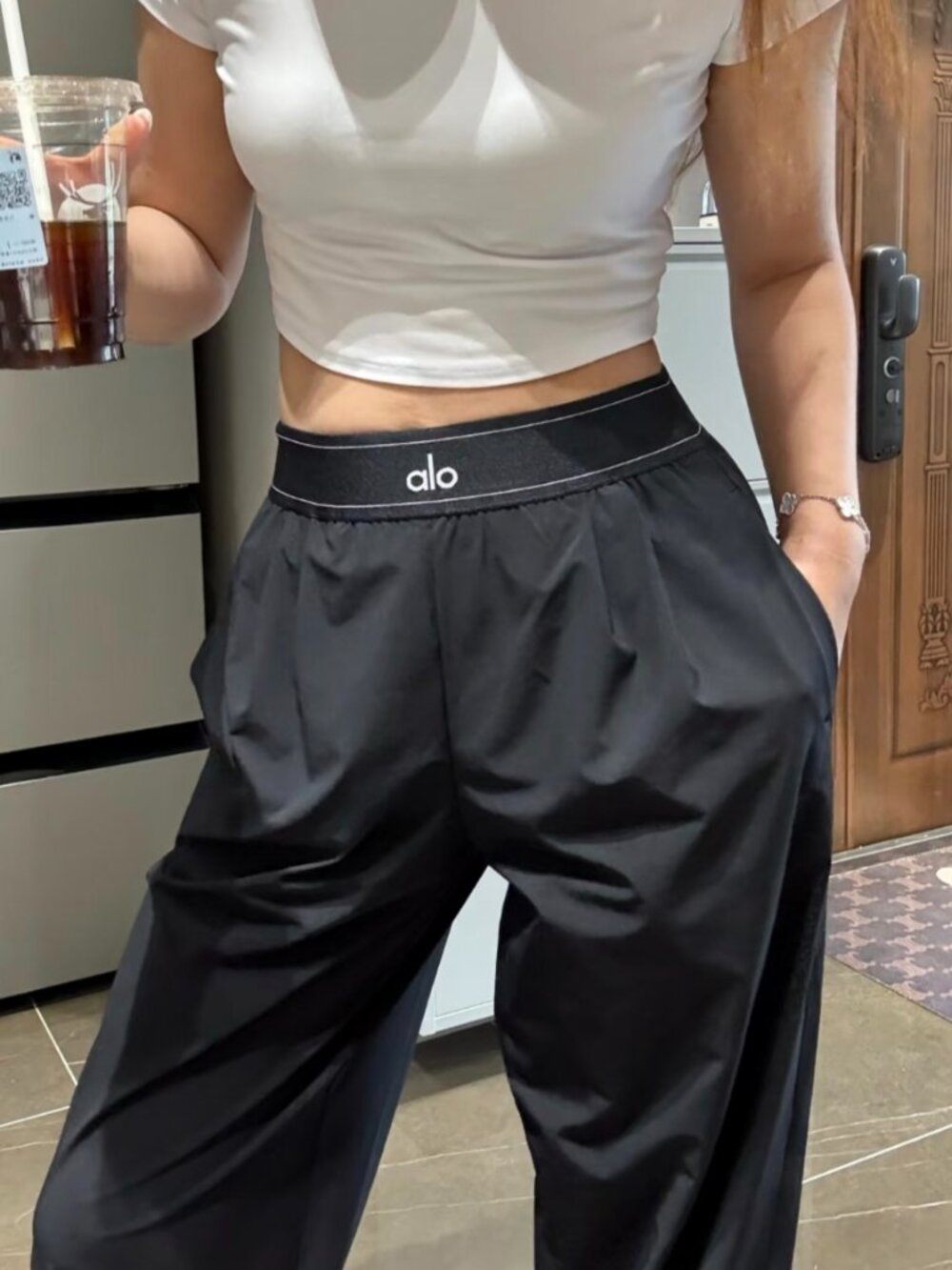 🚭ALO Yoga Suit Up Trouser Anthracite👖 Relaxed Straight Leg Pants (Regular) NWT - Picture 2 of 9